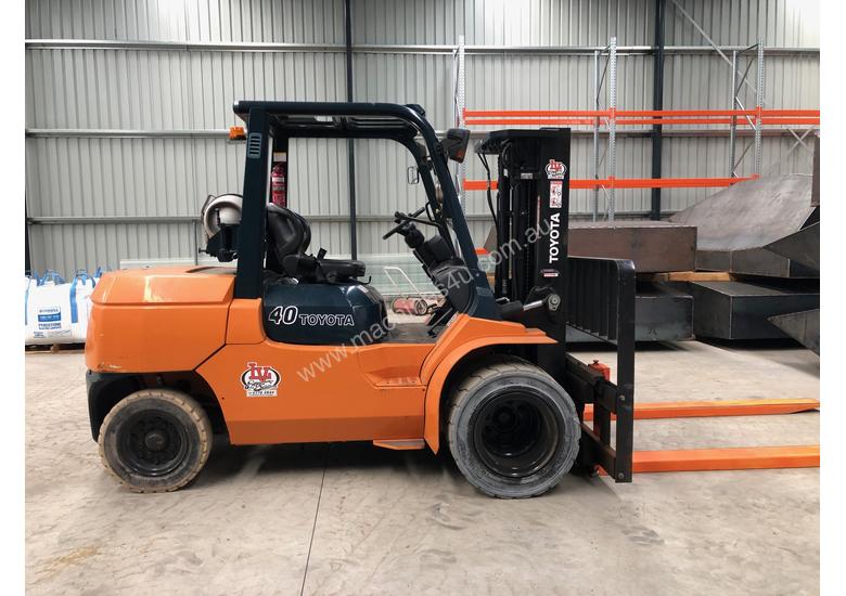 caption Toyota 4 Tonne Dual Wheel / Wide Carriage Forklift