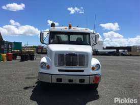 1999 Freightliner FL - picture1' - Click to enlarge