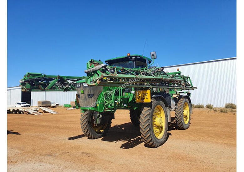 caption 2016 John Deere R4045 Sprayers