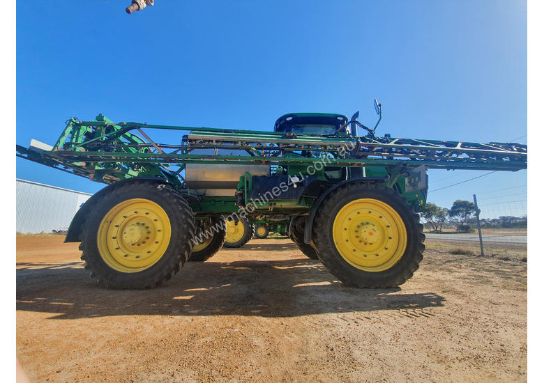 Used 2016 John Deere R4045 Boom Sprayer in GNOWANGERUP, WA