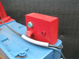 400mm 10HP Pneumatic Metal Cut Off Drop Saw - CS-18L ***MAKE AN OFFER*** - picture2' - Click to enlarge