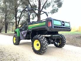 John Deere Gator 825i 2017 - as new - picture1' - Click to enlarge