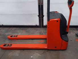 Used Forklift:  T16 Genuine Preowned Linde 1.6t - picture0' - Click to enlarge