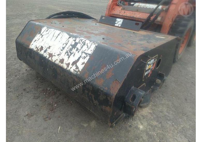 Used CAT CAT BU115 Skid Steer Broom in , Listed on Machines4u