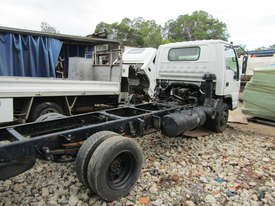 2003 Isuzu NQR Wrecking Stock #1746 - picture1' - Click to enlarge