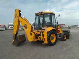 JCB 3CX - picture1' - Click to enlarge