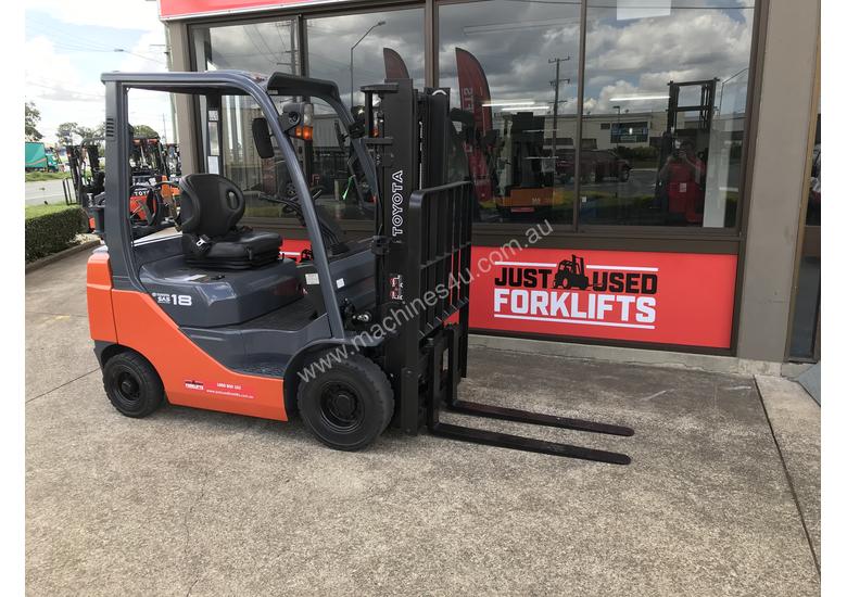 caption 32- 8 FG1.8, 4 WHEEL COUNTER BALANCED FORKLIFT CONTAINER FRIENDLY