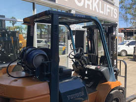 Brilliant Toyota Forklift For Sale!  - picture0' - Click to enlarge