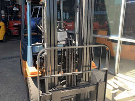 Brilliant Toyota Forklift For Sale!  - picture2' - Click to enlarge