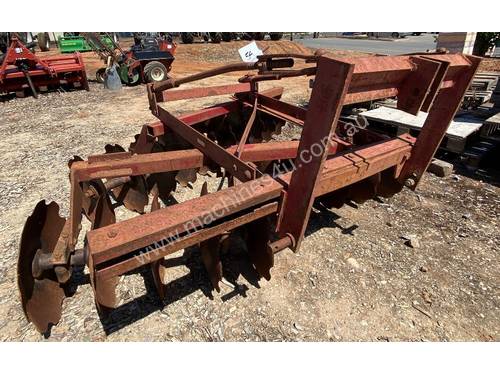 Offset Disc Cultivator, 20 plate
