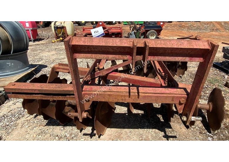 caption Offset Disc Cultivator, 20 plate