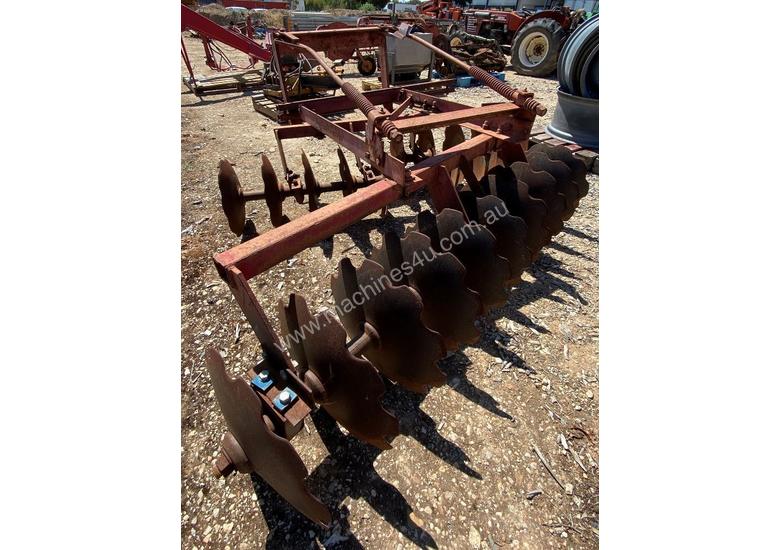 caption Offset Disc Cultivator, 20 plate