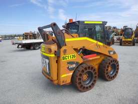 2010 Caterpillar 242B Enclosed Cabin Wheeled Skid Steer (MR140) - picture0' - Click to enlarge