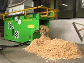Wood shaving/wood/sawmill/sawmilling/schredder/wood waste/waste/timber - picture2' - Click to enlarge