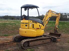 New Holland/Kobelco E35B excavator for sale - picture0' - Click to enlarge