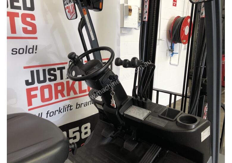 caption TOYOTA 32-8FG18 33298 1.8 TON 1800 KG CAPACITY LPG GAS FORKLIFT 4000 MM 2 STAGE