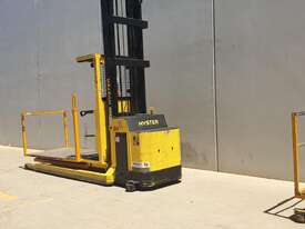 0.3T Battery Electric Order Picker - picture0' - Click to enlarge
