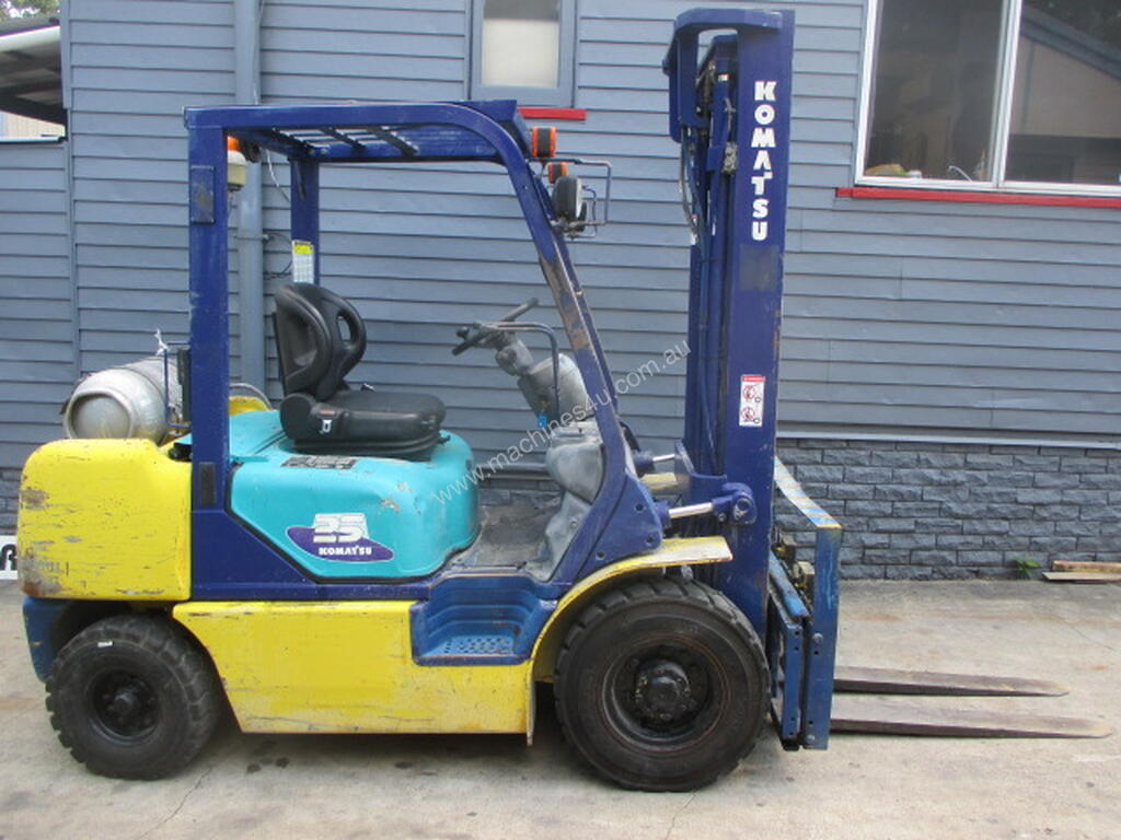 Used 2000 Komatsu Komatsu 2 5 Ton Lpg Repainted Used Forklift 1580 Counterbalance Forklifts In Listed On Machines4u