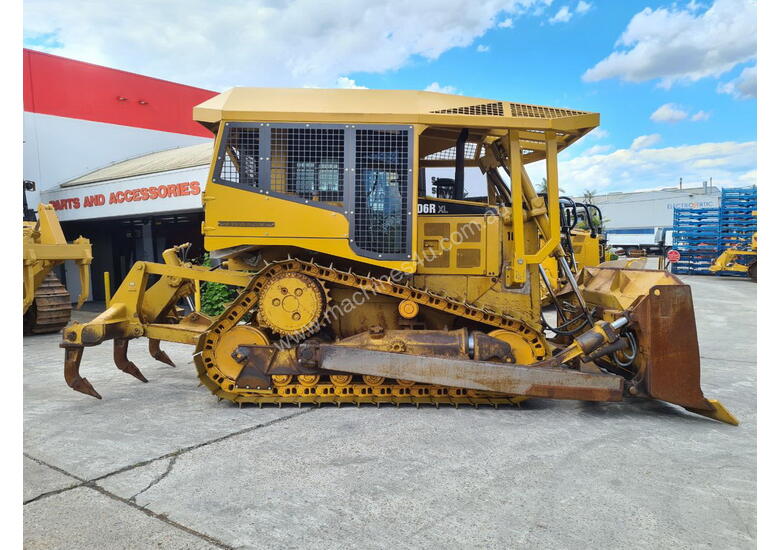 caption 2005 Caterpillar D6R XL Bulldozer (Stock No. 94378) DOZCATRT