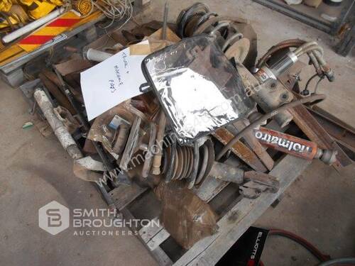 PALLET COMPRISING OF VE COMMODORE PARTS