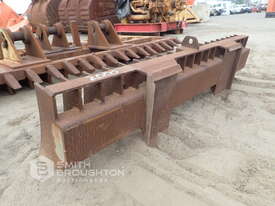 2000MM STICK RAKE - picture2' - Click to enlarge