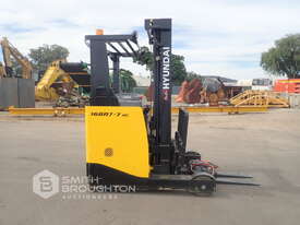 2013 HYUNDAI 16BRJ-7AC 1.6 TONNE ORDER PICKER FORKLIFT - picture0' - Click to enlarge