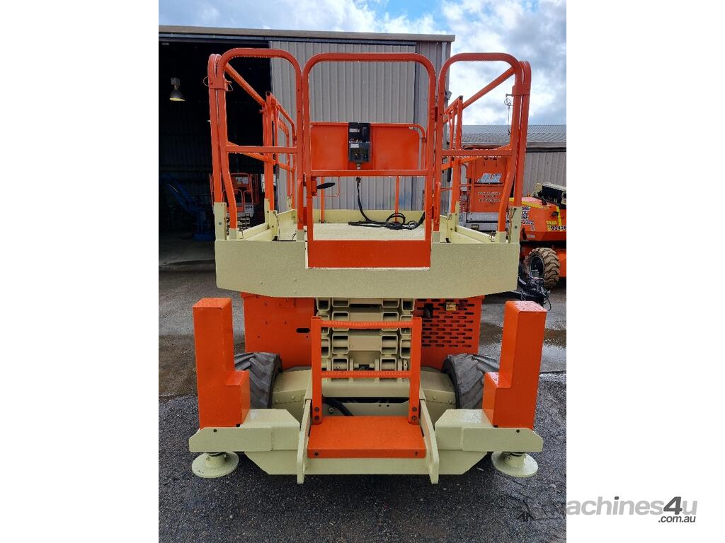 Hire 2014 jlg 260 MRT Rough Terrain Scissor Lift in ARCHERFIELD, QLD