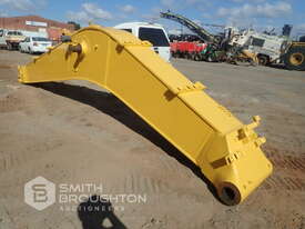 EXCAVATOR BOOM - picture0' - Click to enlarge