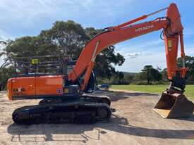 2016 Hitachi ZX260LC-5 Excavator  - picture0' - Click to enlarge