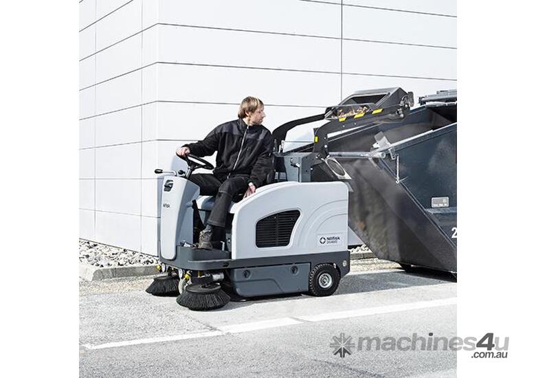 caption Nilfisk SW4000 Ride-On Sweeper