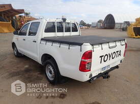 2014 TOYOTA HILUX TGN16R 4X2 DUAL CAB WELL BODY UTE - picture2' - Click to enlarge