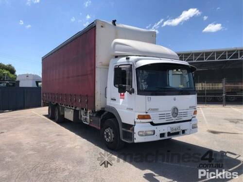 2002 Mercedes Benz Atego 2328