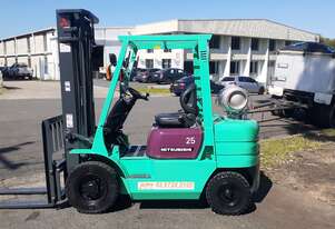 ACTIVE FORKLIFTS - 2.5 Ton Mitsubishi Forklift For Sale- 2006 model with 4m mast solid tyres side sh