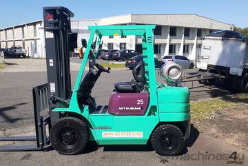 ACTIVE FORKLIFTS - 2.5 Ton Mitsubishi Forklift For Sale- 2006 model with 4m mast solid tyres side sh ACTIVE FORKLIFTS - 2.5 Ton Mitsubishi Forklift For Sale- 2006 model with 4m mast solid tyres side sh