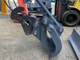 Mechanical Grab with stiff arm to suit 1.5 to 2.5 Ton Excavator - picture0' - Click to enlarge