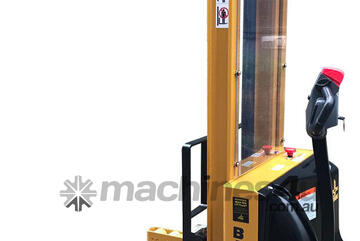 Big Joe S30 Walkie Straddle Stacker