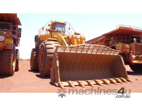 KOMATSU WA1200-3 LOADER