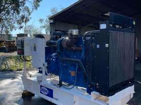 Generator 440kva, 300 hours run time, load testsed and ready to use. - picture1' - Click to enlarge
