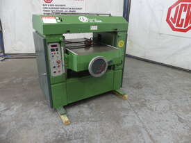 Iida 630mm heavy duty thicknesser - picture0' - Click to enlarge