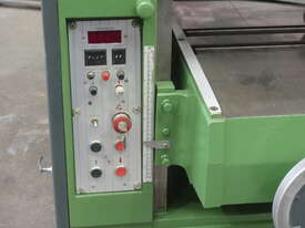 Iida 630mm heavy duty thicknesser - picture0' - Click to enlarge