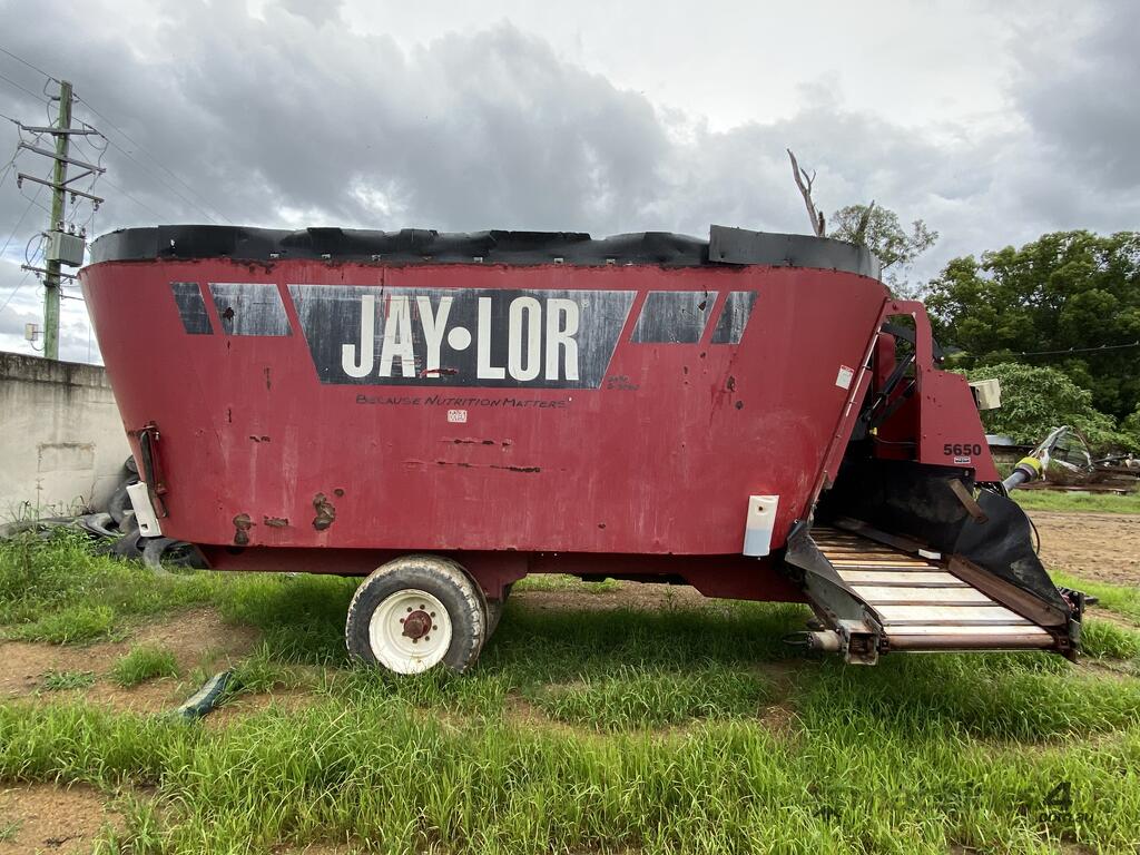 Used 2016 JayLor 5650 JayLor Mixer Wagon Silage Wagons in , Listed on
