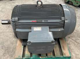 330 kw 440 hp 4-Pole 1490 rpm 415v Foot Mount 355M/L frame WEG Model VDE 0530 AC Electric Motor - picture0' - Click to enlarge