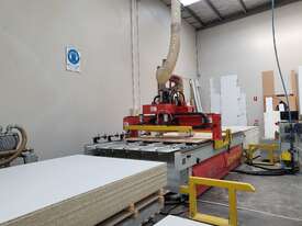 CNC Machine - Genesis 612 - picture0' - Click to enlarge