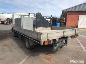 2004 Mitsubishi Canter L 500/600 - picture2' - Click to enlarge