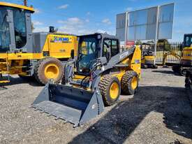 XCMG XC770K Skidsteer - picture0' - Click to enlarge