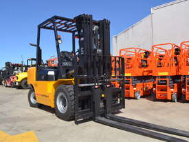 UN Forklift 5T Diesel: Forklifts Australia - The Industry Leader! - picture1' - Click to enlarge