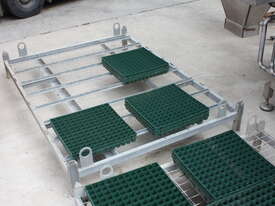 Seedling frames and trays - picture0' - Click to enlarge