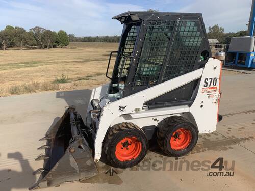 Bobcat S70 skidsteer