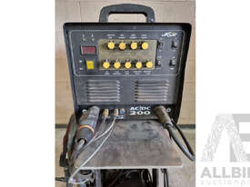 JASIC AC/DC 200 TIG Welder - picture2' - Click to enlarge