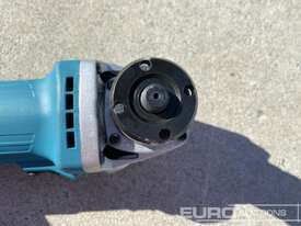 Unused Makita MT 9510G AC Angle Grinder  - picture2' - Click to enlarge